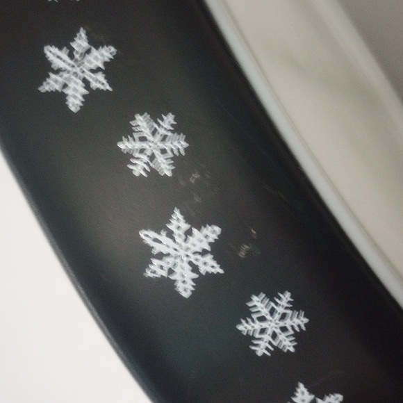 PYREX Cinderella ❄️Snowflake ❄️ Oval Divided Casserole Dish with Lid - Picture 12 of 16